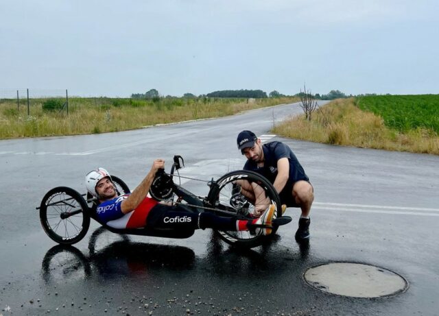 L'aboutissement est d'autant plus délectable que le chemin fut scabreux.

Des premiers tours de roue d'un nouveau départ dans l'anonymat, jusqu'à l'achèvement d'une semaine dorée. Ce fut un immense privilège de partager cette aventure.

A suivre, avec impatience......